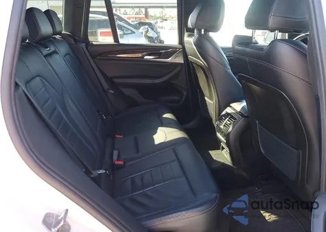 2018 BMW X3 xDrive30I z USA, uszkodzony, nr VIN 5UXTR9C55JLC74777